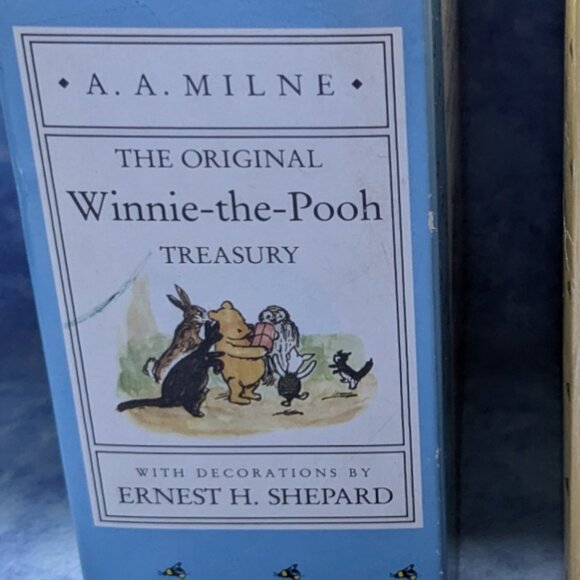 2 Original Winnie-the-Pooh Treasuries - Picture 2 of 9